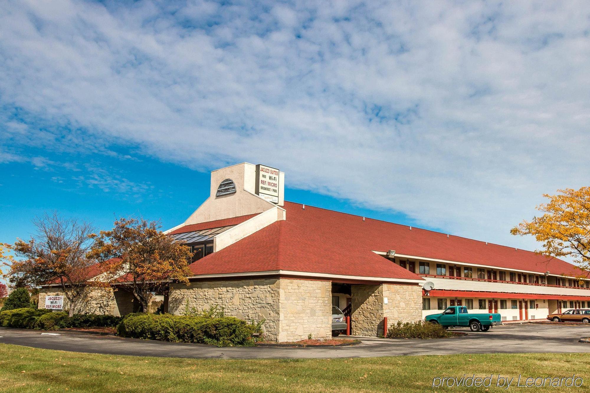 Econo Hotel